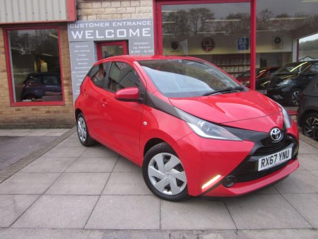 TOYOTA AYGO 1.0 VVT-i x-play x-shift Euro 6 5dr